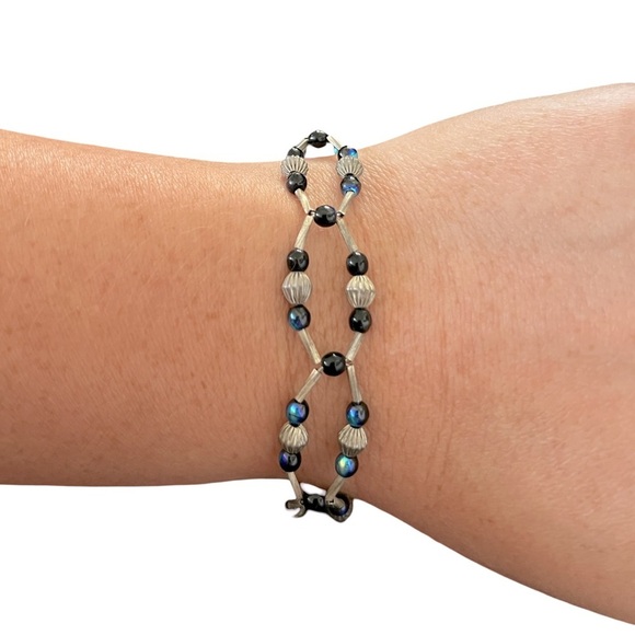 Silver & Blue Beaded Geometric Bracelet - Picture 2 of 8